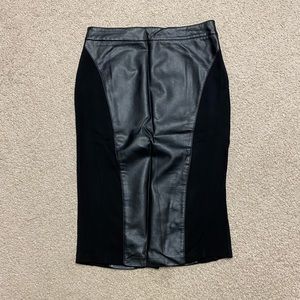 XOXO Black Vinyl Faux Leather Knee Length Moto Back Zip Skirt 9/10 L